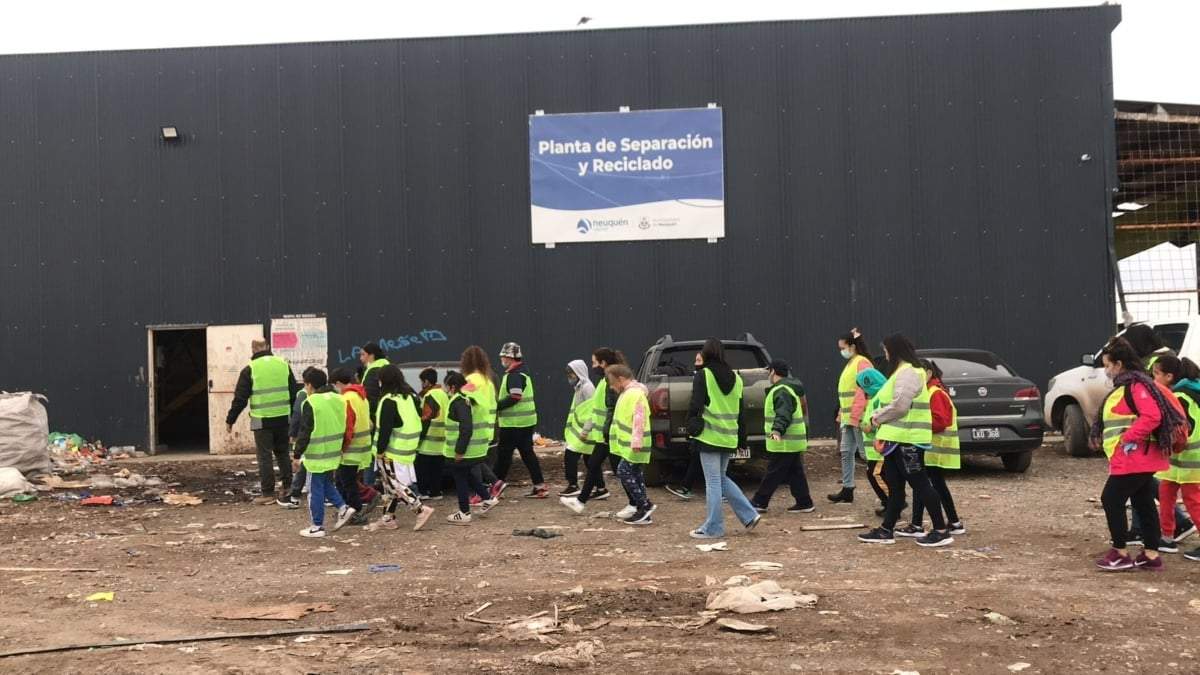 Trabajadoras del Complejo Ambiental Neuquén (CAN). Fuente: (Twitter)