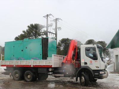 Moquehue: instalaron un equipo generador de energía de gran capacidad