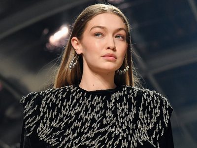 Lejos de la moda: Gigi Hadid muestra otra faceta trabajando por la salud y la política