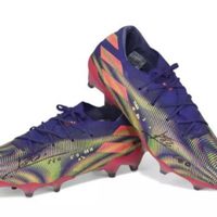 Salen a subasta las botas con las que Messi alcanzó su récord por 57 mil 500 euros