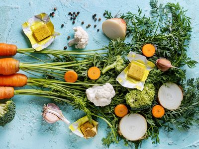 Cubitos caseros para subir la energía, a base de verduras e ingredientes que seguro tenés en casa