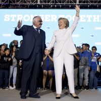 Vicente Fernández reitera llamado a votar por Hillary; ella 'nos respeta”, afirma