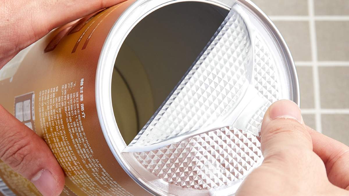 Latas de leche en polvo. Fuente: (Instagram)