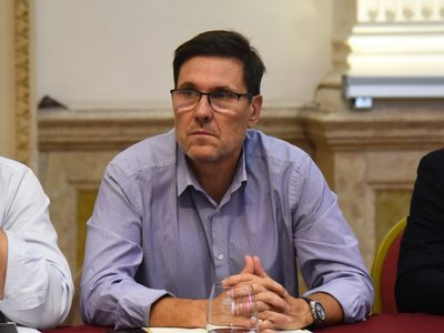 Santa Fe redujo una hora de clases, por falta de recursos económicos