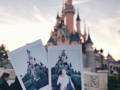 Turista es arrestado tras agredir a una menor por lugar en fila de Disney World