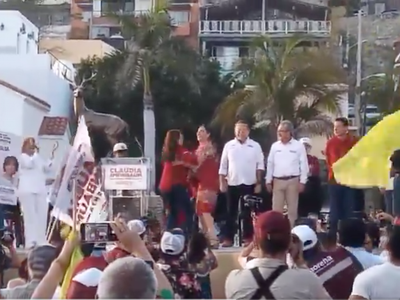 Sheinbaum cae mientras baila música de banda en Mazatlán (Video)