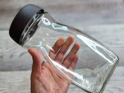 Ni se te ocurra tirar los frascos de café instantáneo vacíos: mirá cómo convertirlos en los vasos personalizados más lindos