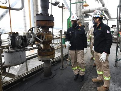 ¿Por ferrocarril o ducto? Así planea PEMEX aumentar los envíos de Deer Park