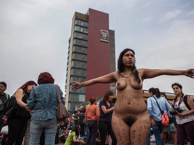 "Fue feminicidio, fue un crimen de Estado”, claman cientos de mujeres en CU