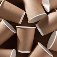 Con esta idea súper linda nunca más vas a tirar los vasos de café que tomás afuera: ideal para decorar