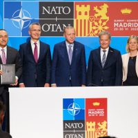 La OTAN invita formalmente a Suecia y Finlandia a integrarse en la Alianza