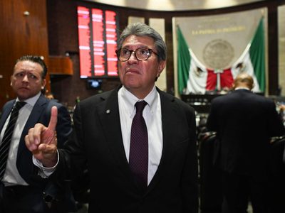 Morena busca que aseguradoras no acrediten como propio el IVA que pagan sus clientes