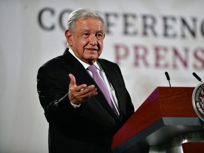 AMLO minimiza caída de la Bolsa de Valores tras triunfo de Sheinbaum
