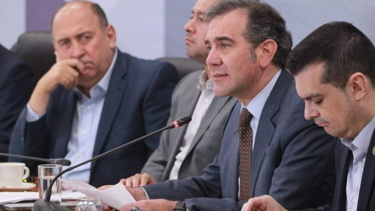 Lorenzo Córdova en la Cámara de Diputados
