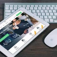Apple lanzará una pantalla para el hogar de 6 pulgadas con Apple Intelligence en marzo de 2025