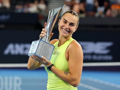 Kostyuk da un discurso sobre la guerra en Ucrania tras perder la final en Brisbane ante Sabalenka