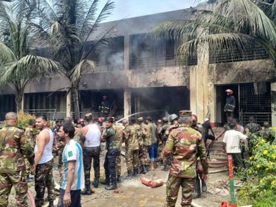 Avión de la Fuerza Aérea se estrella en centro educativo de Bangladesh; hay al menos 19 muertos