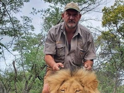 El cazador Riaan Naude fue asesinado en Sudáfrica