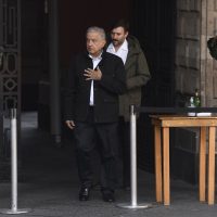 INE pide a AMLO abstenerse de emitir posturas político-electorales