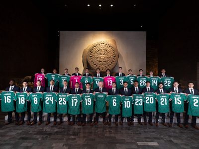 Selección Mexicana se toma foto oficial para el Mundial en Museo Nacional de Antropología