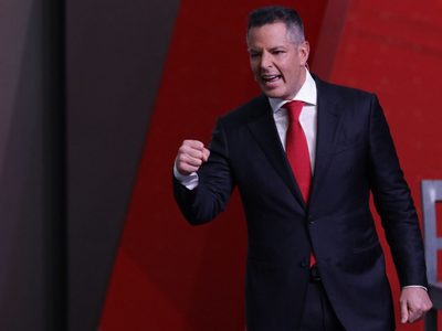 Murat se apunta como presidenciable del PRI y plantea aplicar su política de Oaxaca en el país