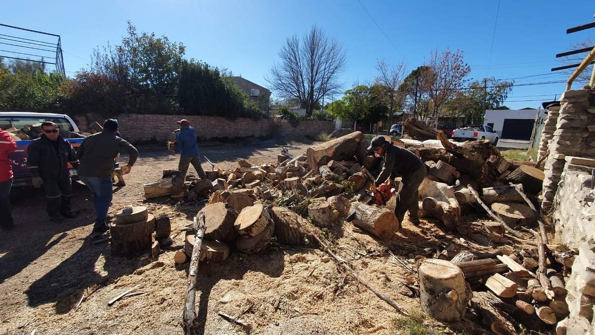 Arrancó la campaña "Calor de Hogar" en Plottier. Fuente: (Facebook)