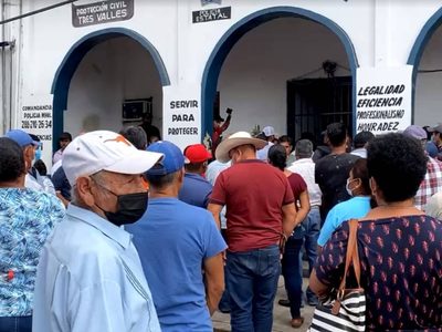 Liberan a manifestantes de Tres Valles cuyos familiares denunciaron desaparición forzada
