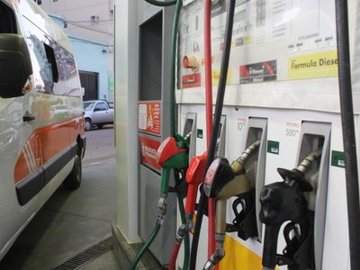 Estaciones de servicio: caen las ventas de naftas y gasoil por la cuarentena
