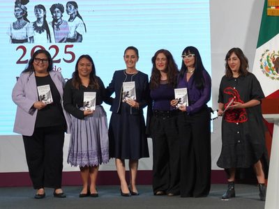 Cartilla de Derechos de las Mujeres promueve acciones de AMLO, Sheinbaum y la elección judicial