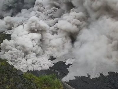 Alerta máxima en Indonesia por la erupción del volcán Semeru