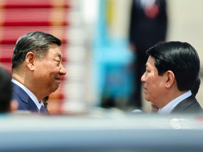 El presidente de China afirma durante su gira asiática que nadie gana en una guerra arancelaria