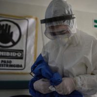 OPS: México y EU concentran 85% de muertes de personal médico en América por covid-19