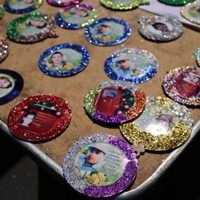 Crean en Ecatepec árbol de Navidad que lleva fotografías de personas desaparecidas