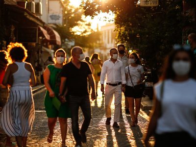 FMI: crisis del covid-19 está lejos de terminar; gobiernos deben hacer esfuerzo adicional