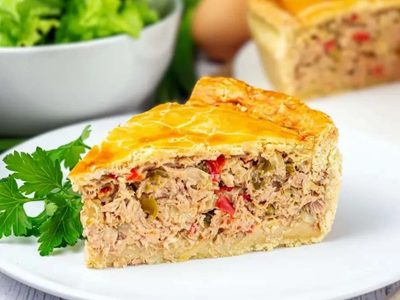 Tarta de atún con masa casera: la receta perfecta y rendidora para disfrutar en familia esta Semana Santa