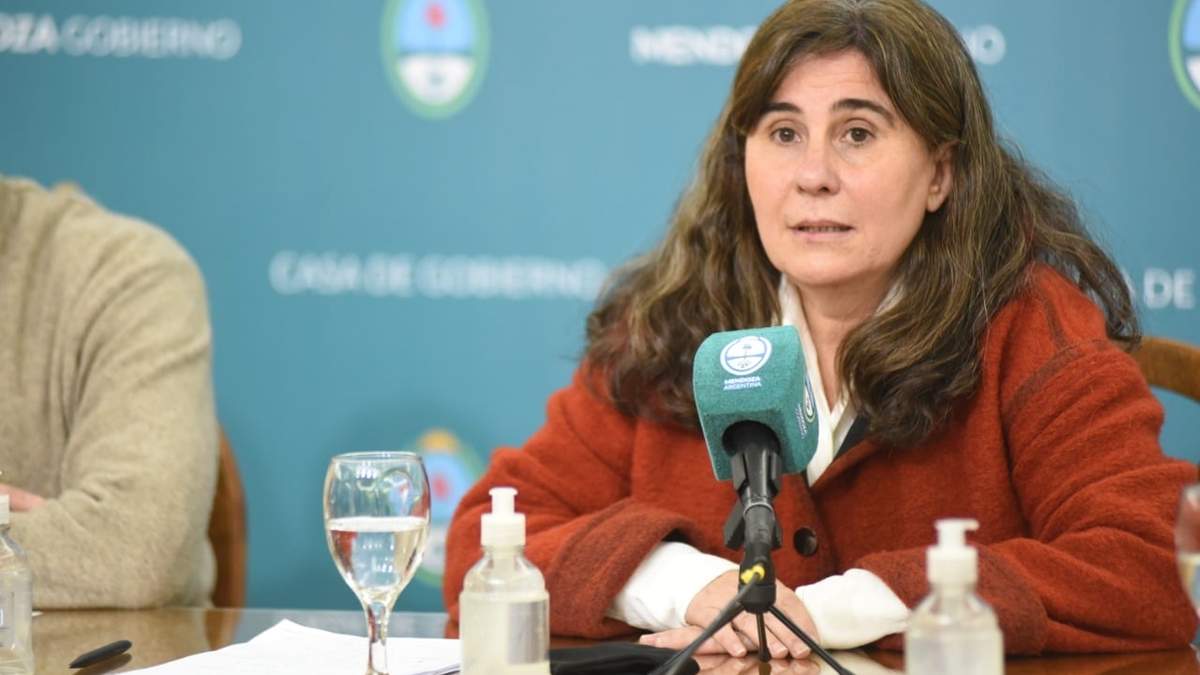 Ana María Nadal, ministra de Salud de la provincia de Mendoza. Fuente: (Twitter).