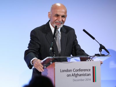 El presidente de Afganistán abandona el país después de la entrada de los talibán en Kabul
