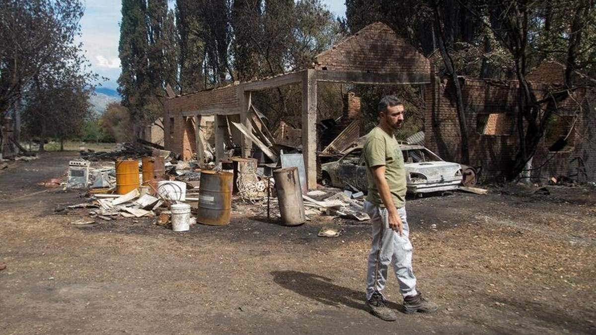 Vivienda consumida por las llamas. Fuente: (Twitter)