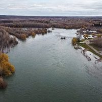 Comienza a descender el caudal del río Limay