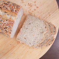 Pan de molde sin amasar: fácil, económico y con una miga súper esponjosa, la receta que vas a repetir muchas veces