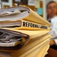 Reforma laboral: el Gobierno oficializó la reducción de aportes patronales para nuevas contrataciones