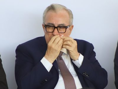 Rubén Rocha desestima publicaciones sobre pérdidas económicas durante guerra del narco