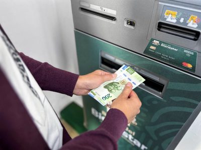 Entre narcolavado y fraudes, banca mexicana enfrenta una crisis de confianza pese al avance digital