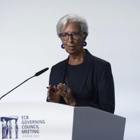 BCE mantiene tasas de interés sin cambio por primera vez en más de un año