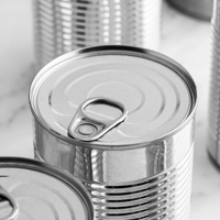 No tires las tapas de las latas, podés hacer estos colgantes estilo vintage reciclado, dignos de una revista
