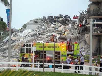 Rescataron a uno de los diez argentinos desaparecidos tras el derrumbe de un edificio en Miami