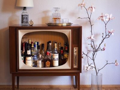 Tenés un televisor viejo en casa y ni sabés que es un tesoro: mirá cómo reciclarlo y darle una segunda vida