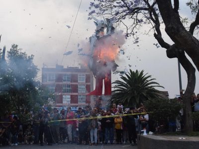 Retoman la tradicional "Quema de Judas" en la colonia Santa María la Ribera