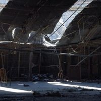 Autorizaron al gobierno a demoler el edificio incendiado en 2024, lindante a la escuela primaria 207