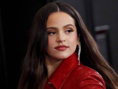 ¡Se pasó! Rosalía modeló de espalda y dejó ver lo que no debía ¿Es posible tanto?
